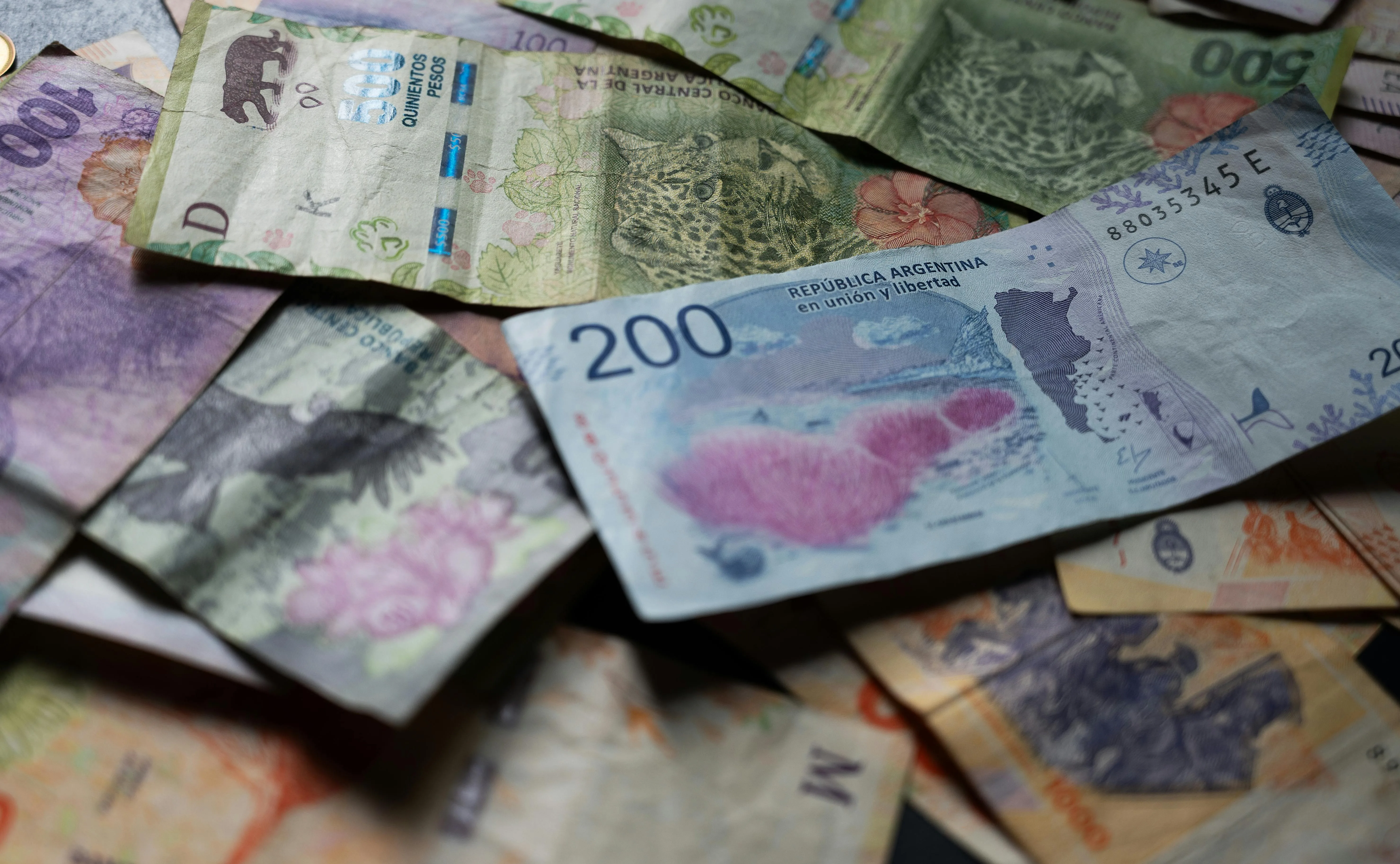 Móvil de 200 vs 300 euros